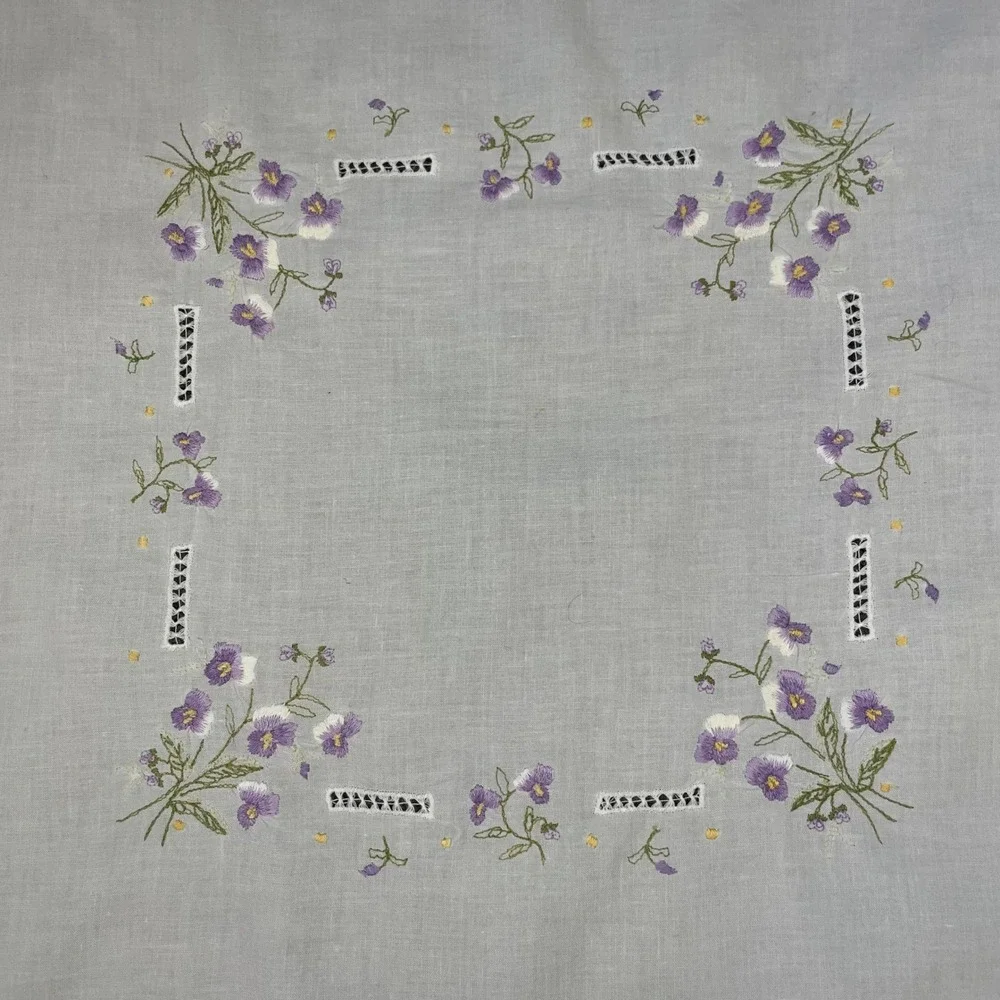 Antique Lace Tablecloth White Purple Floral Embroider Scalloped Table LinenEdge